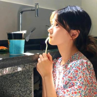 冲浪少年